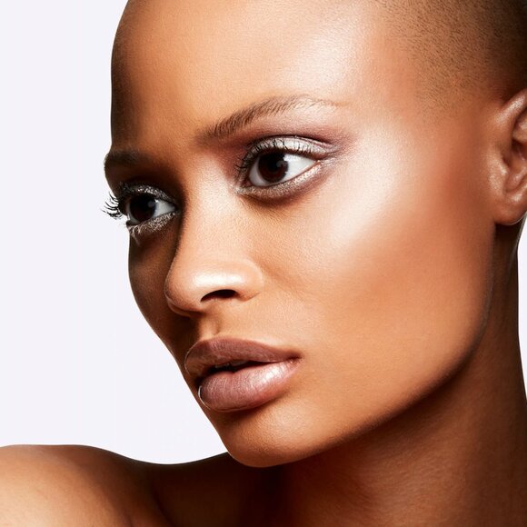 MAC Cosmetics: Extra Dimension Skinfinish - Double Gleam - Picture 13 of 14